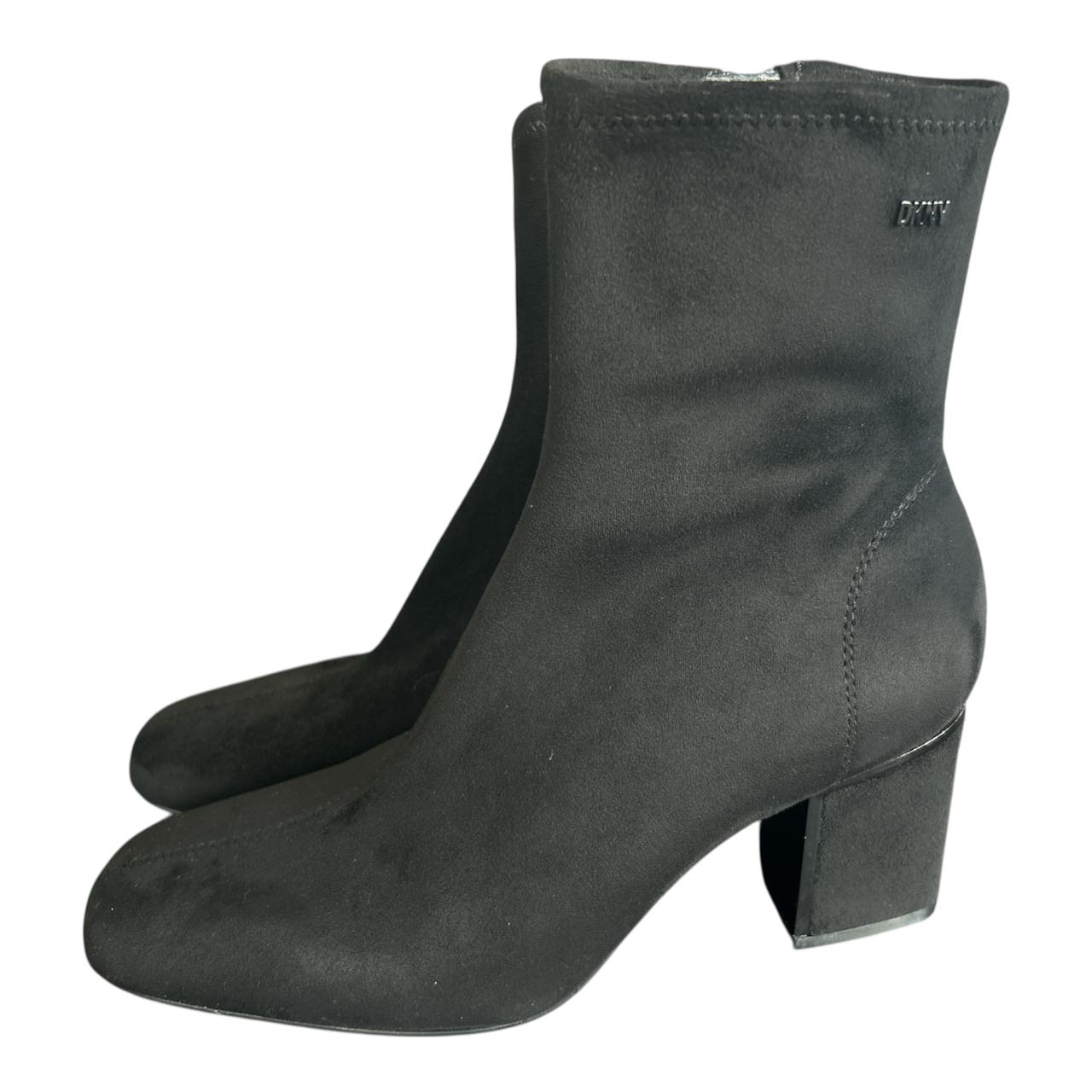 Botas DKNY de tacón Cavale-heleed en color negro Talla 3 MX