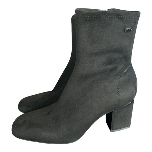 Botas DKNY de tacón Cavale-heleed en color negro Talla 3 MX